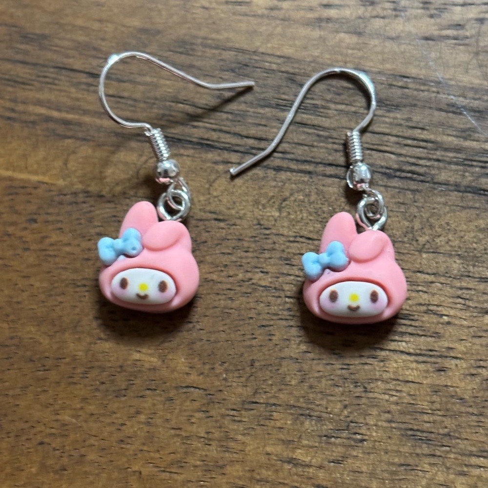 ⭐️ 5 For $25 Hello Kitty & friends Earrings